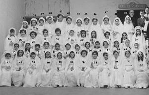 COMMUNIONS ORAN EGLISE SAINT ANDRE 1948 002 FILLES